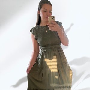 Flutter Short Sleeve‎ Smocked Midi Dress